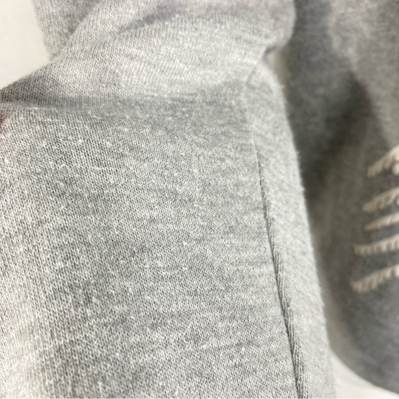 Rue21 White Tiger Print Gray Cropped Sweatshirt - Picture 6 of 7